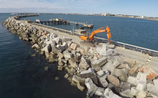 Cement_Pouring_at_Port_Klemba_3_1