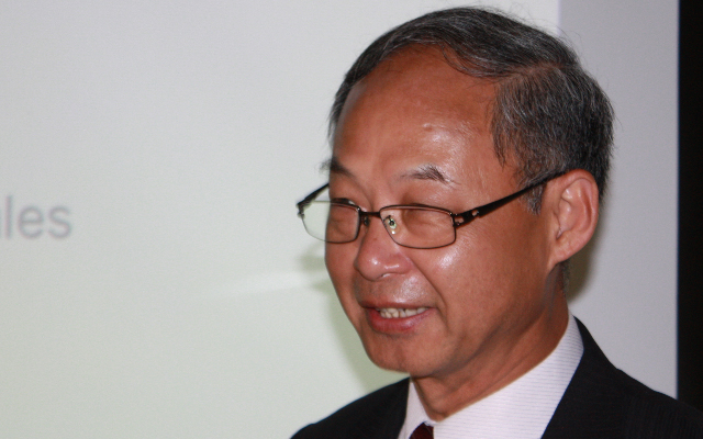 Professor Yeong-Bin Yang